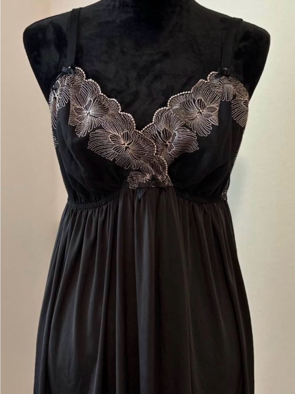 Vintage Cacique Lane Bryant Black & Gold Embroidered Lace Babydoll Chemise 14/16